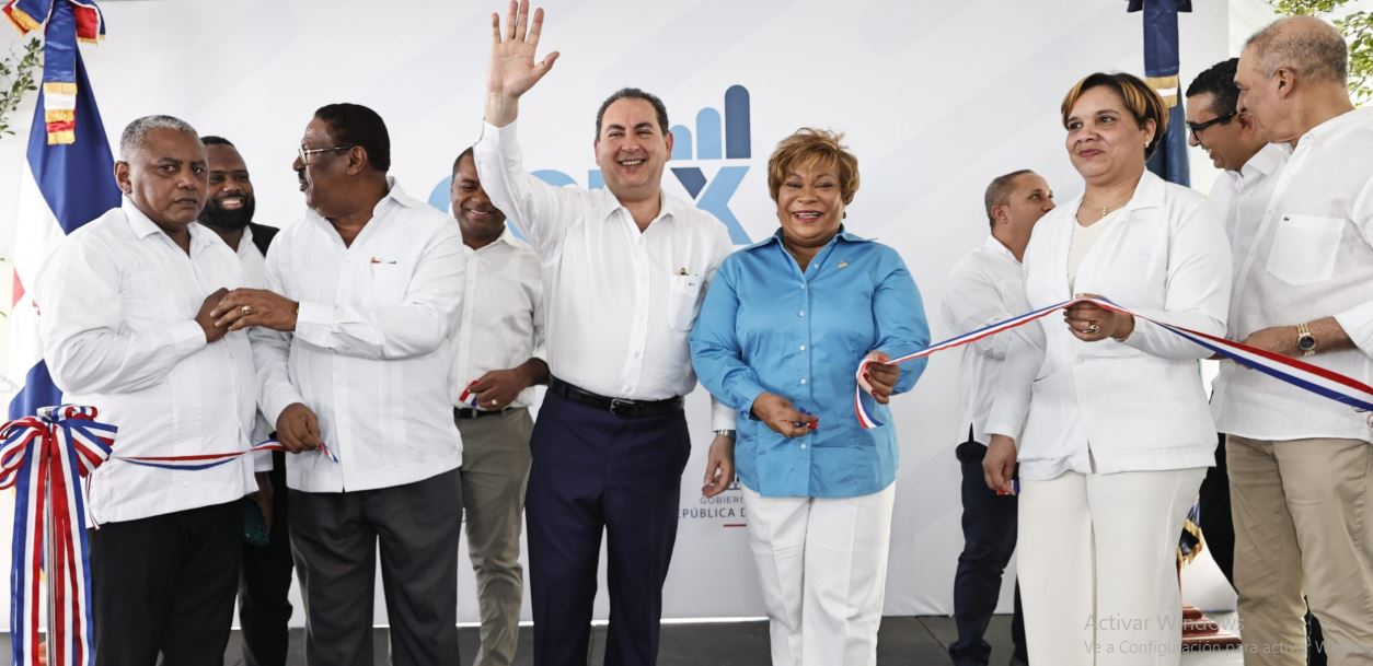 SNS entrega centros de salud remozados