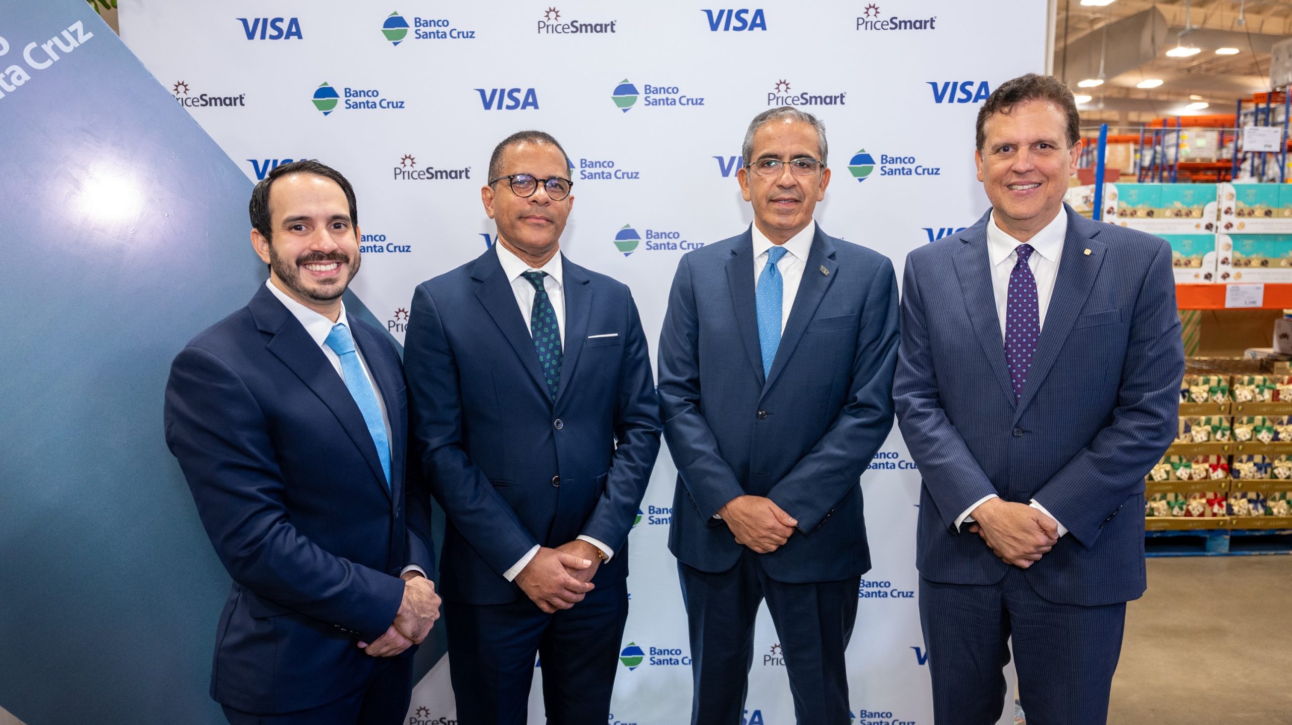 Banco Santa Cruz y PriceSmart anuncian alianza con mejores opciones de pagos y beneficios