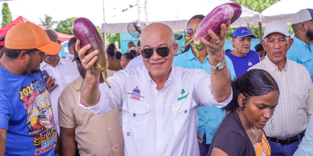 Inespre inicia en SDE programa Grandes Ferias de Productores