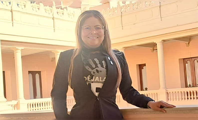 Diputada felicita a Santiago Matías por récord de transmisión en vivo más larga