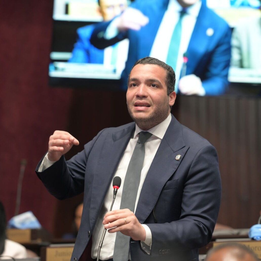 Diputado Charlie Mariotti Paz llama a CARIFORUM