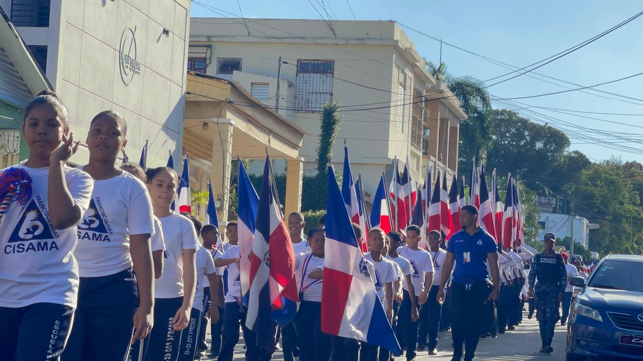 Autoridades conmemoran en Santiago el 181 aniversario