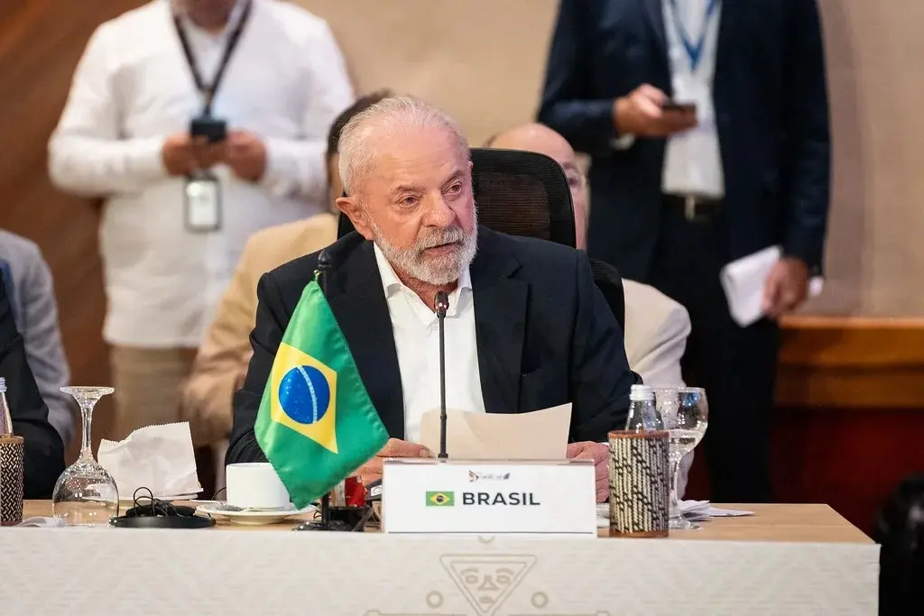América Latina debe mantenerse como una zona de paz ante intervenciones ilegales