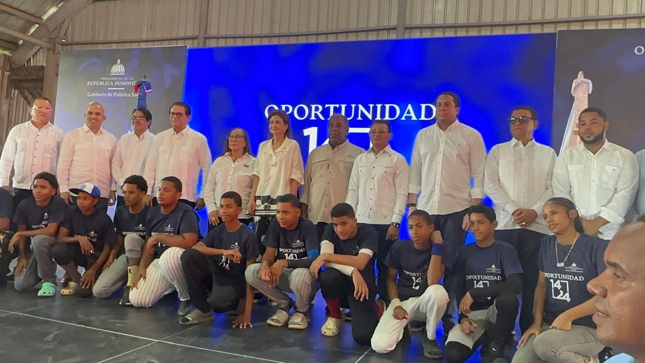 Gabinete de Política Social inaugura santiago OP14-24