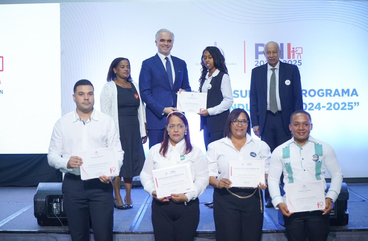 5,412 nuevos docentes serán incorporados al sistema