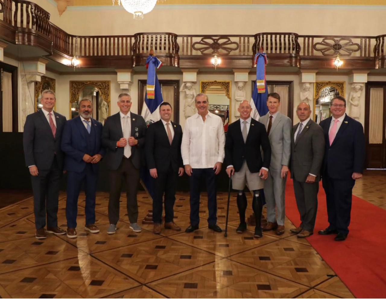 Congresistas de Estados Unidos visitan República Dominicana