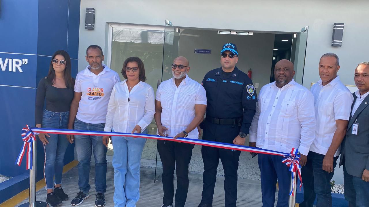 Inauguran nuevo destacamento policial en Bayaguana
