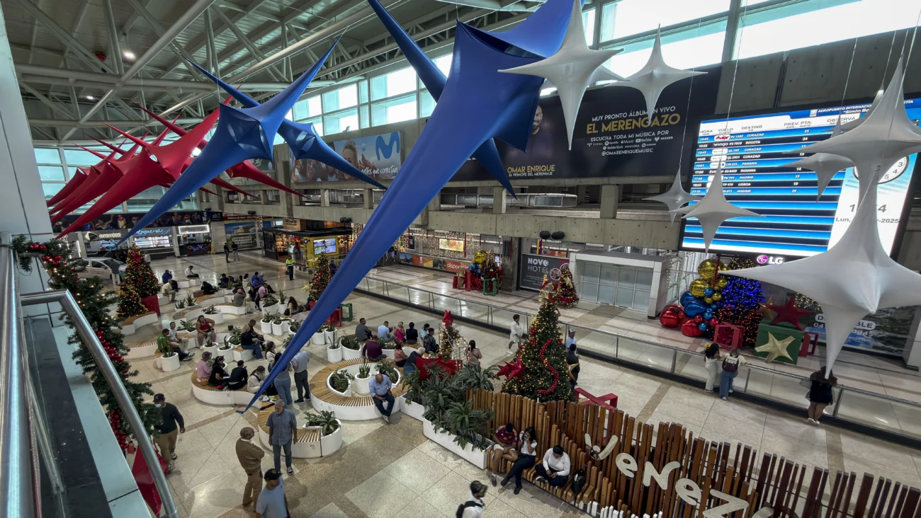 Venezuela insta a aerolíneas a reanudar sus vuelos