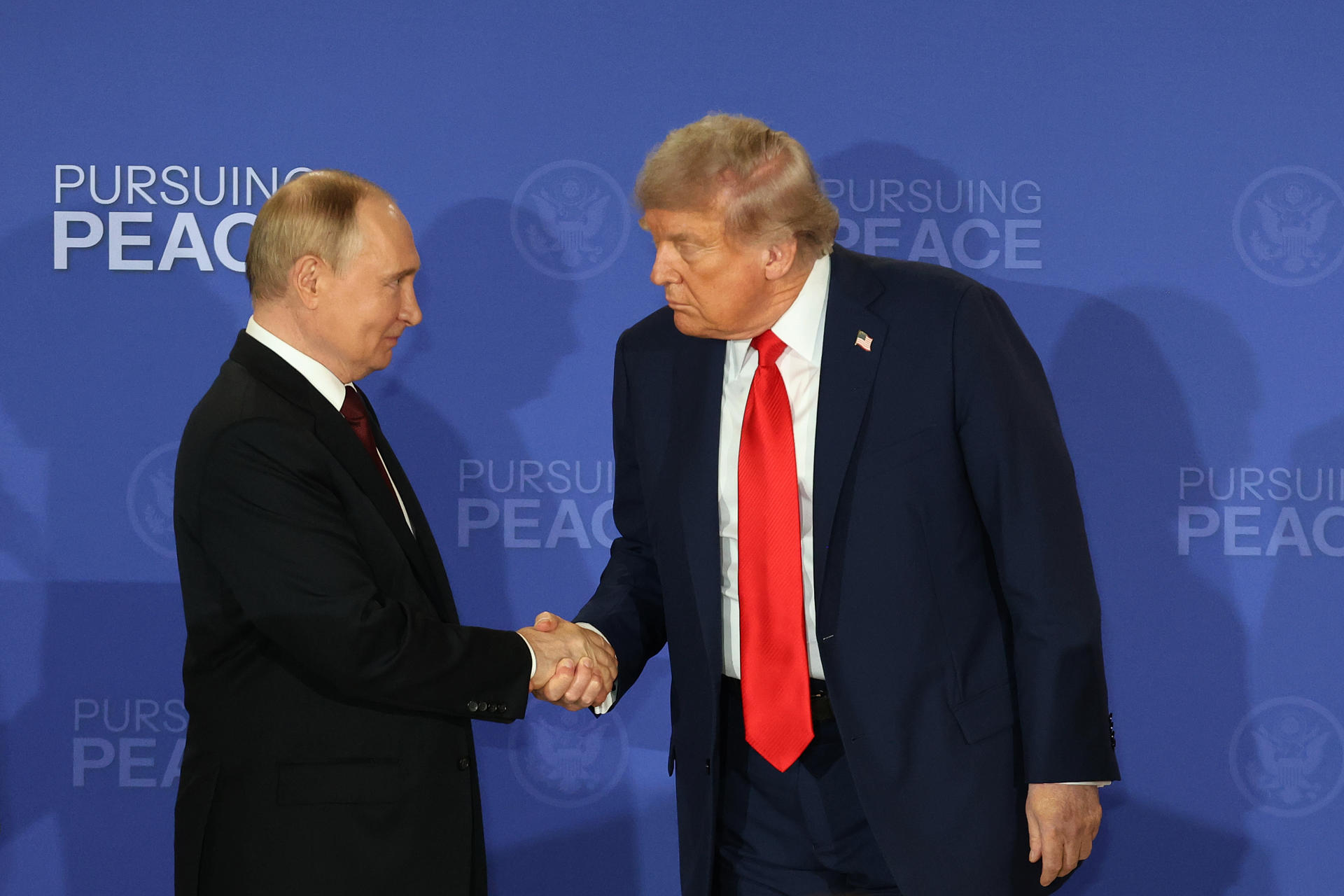 Trump da a Ucrania un ultimátum para que acepte su plan de paz antes del próximo jueves