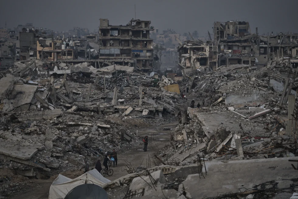 Fuerzas israelíes matan a 13 personas en redada en sur de Siria, según autoridades y residentes