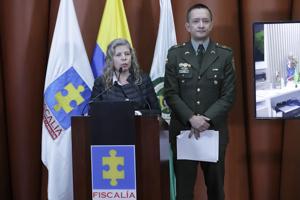 Detienen a 19 sospechosos de estafar con falsas visas