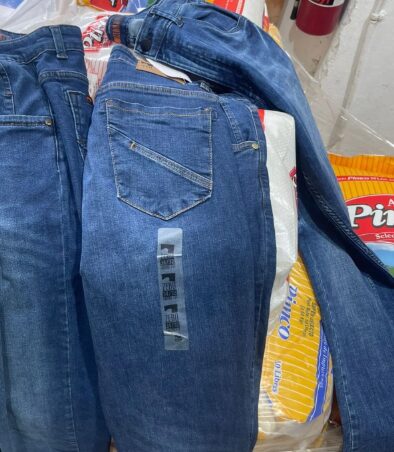 Apresan hombre en flagrante intento de robo en tienda
