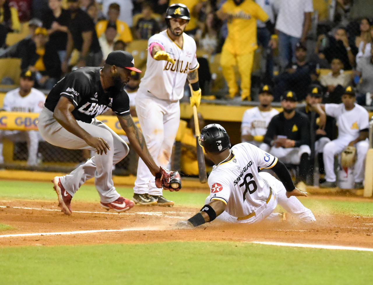 Águilas Cibaeñas vencen a Leones y alcanzan su victoria 25 de la temporada