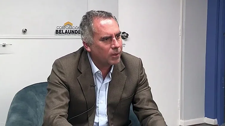 El candidato presidencial tiroteado en Perú ve "muy factible