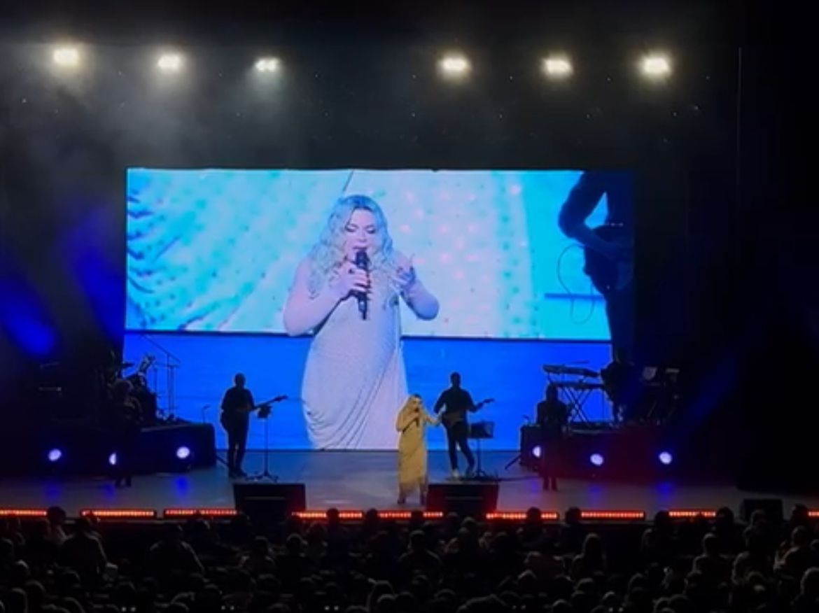 Personalidades acompañaron a Ednita Nazario en concierto RD
