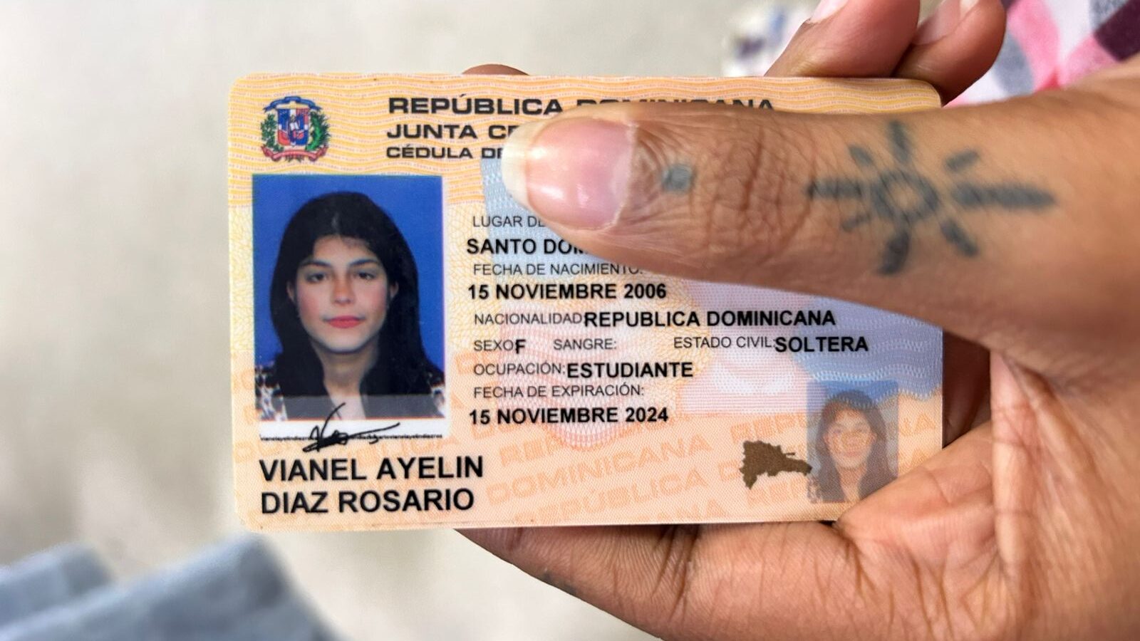 Solicitan ayuda para localizar familiares de accidentada del ITLA