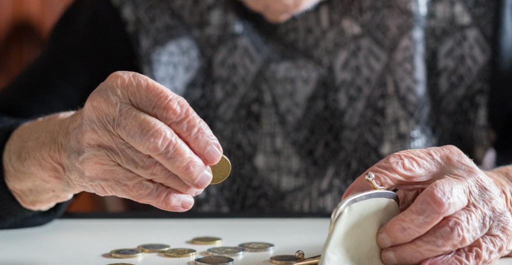 El 16% de los adultos mayores en RD enfrenta rechazo en servicios financieros por su edad