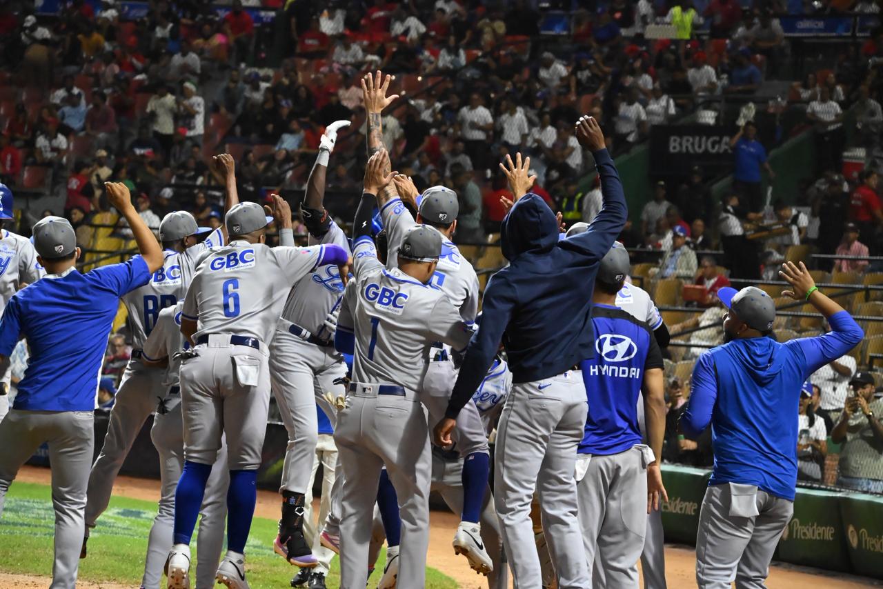 Toros y Gigantes se imponen; Licey respira y Escogido se hunde aún más en la tabla