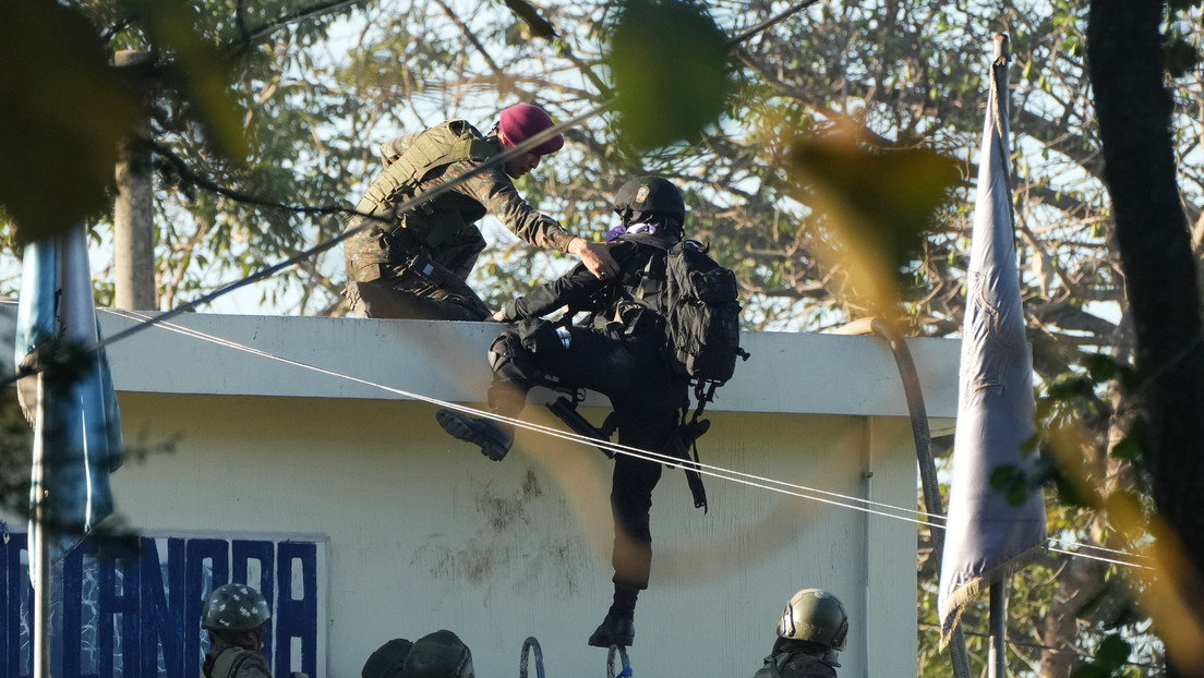 8 policías muertos y alerta máxima en Guatemala