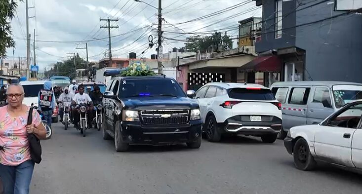 Dan el último adiós a joven de 19 años ultimado en San Luis