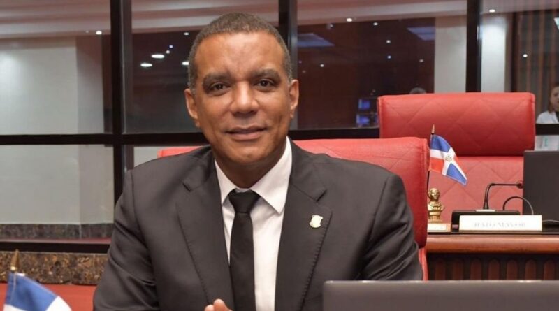 El senador Carlos Gómez solicita al gobierno construcción de un acueducto independiente para Espaillat