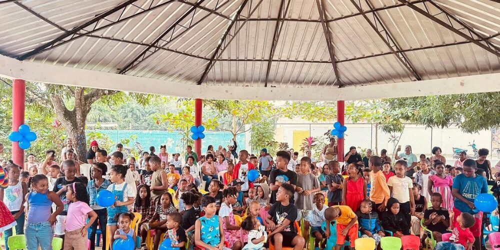 Junta de Distrito El Limón entrega de juguetes a niños