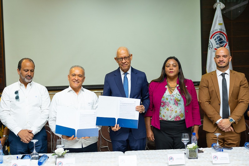 ITSC y Fideicomiso VBC-RD firman acuerdo para educación