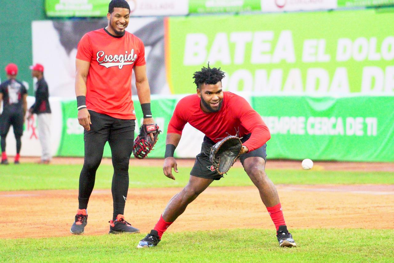 Héctor Rodríguez jugará la Serie Final con los Leones del Escogido