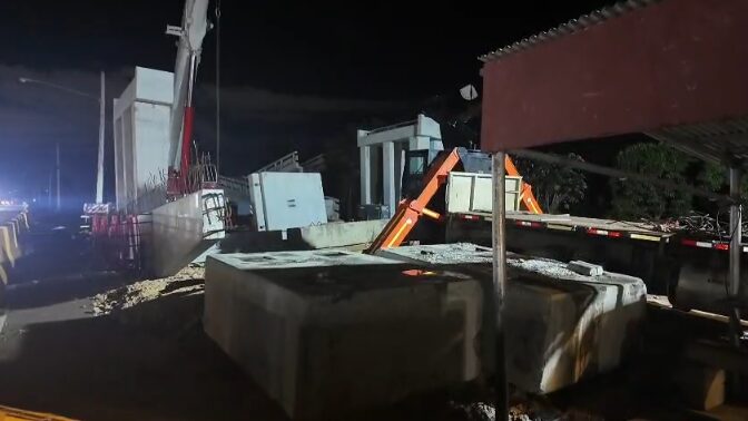Avanza construcción de puente peatonal