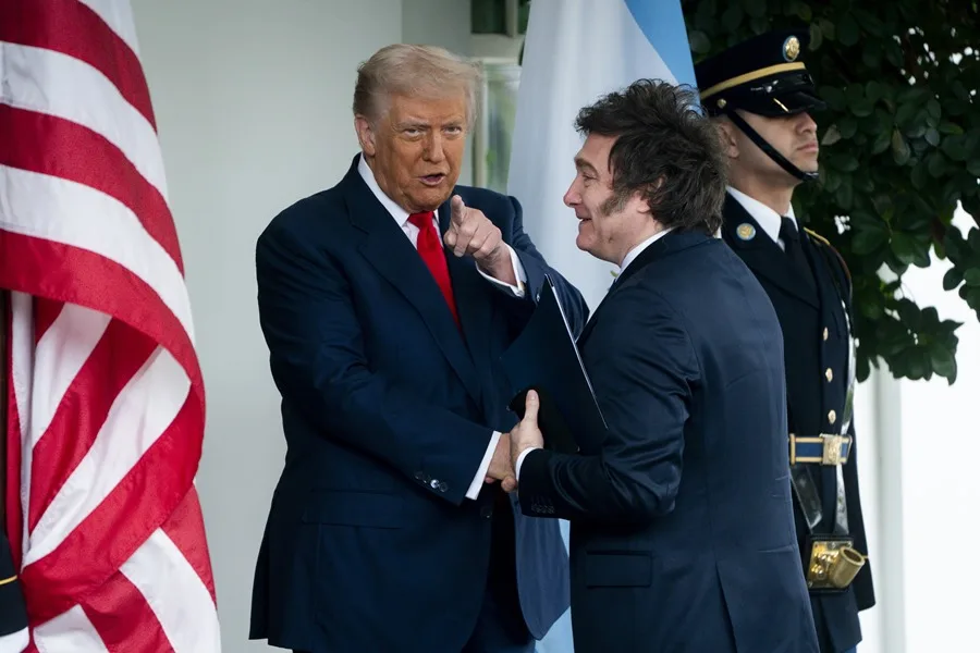 Argentina negocia con EE.UU. recibir inmigrantes
