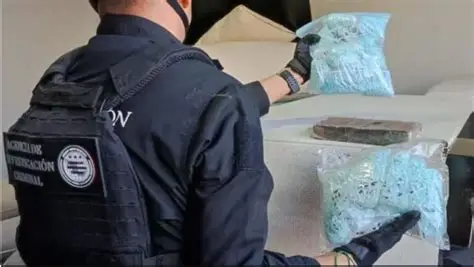 Interceptan en Aeropuerto de México un kilo de fentanilo