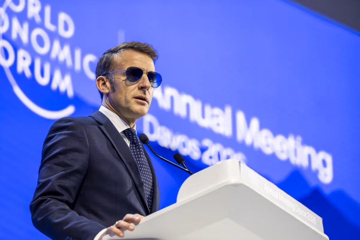 Macron llama "no dejarse intimidar" por amenazas de Trump