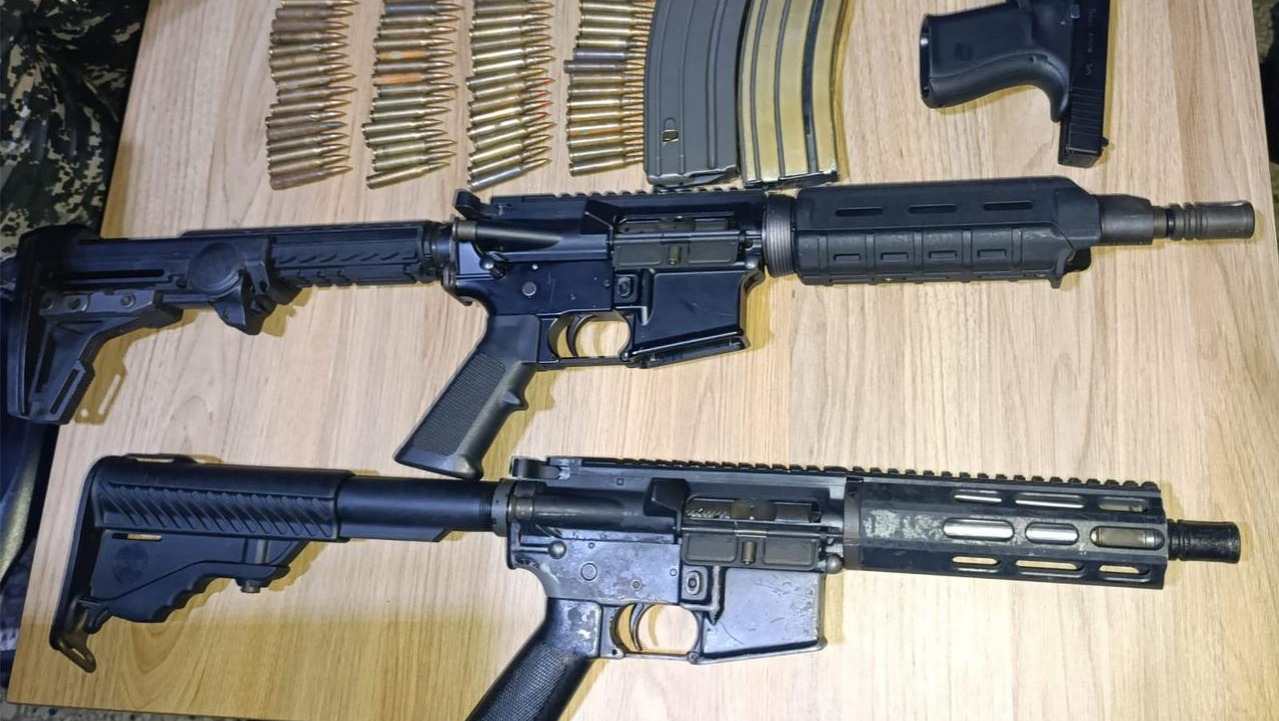 Hallan armas de fuego ocultas durante operativo