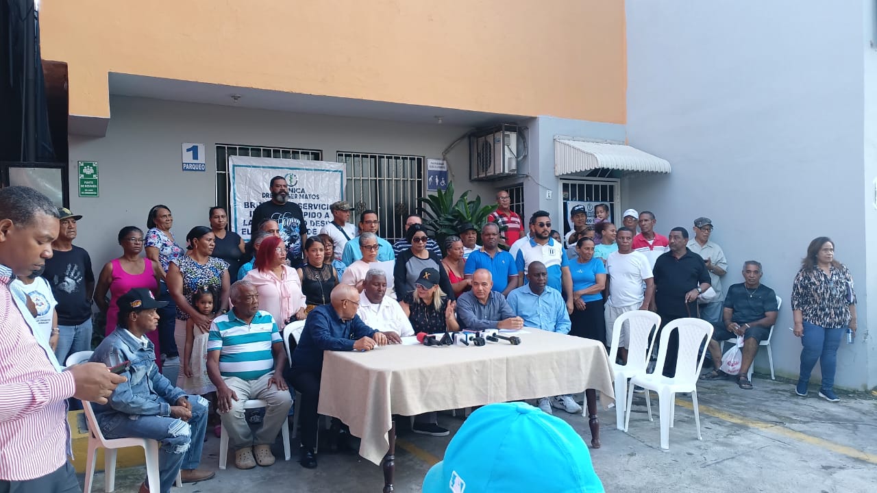 Comunitarios de Los Mameyes reclaman reapertura