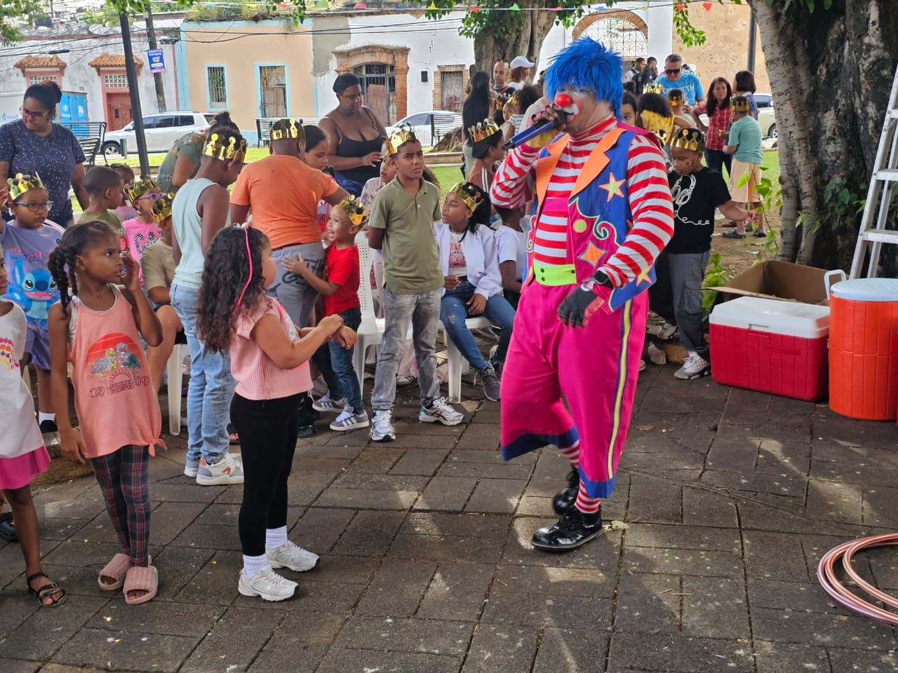 Junta de Vecinos de San Miguel celebra entrega de juguetes en la Ciudad Colonial