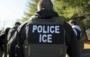 Muerte migrante bajo custodia ICE sería un homicidio