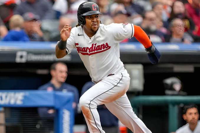 Dominicanos brillan en la élite de MLB: 16 figuran entre los 100 mejores y tres en el top 10 para 2026