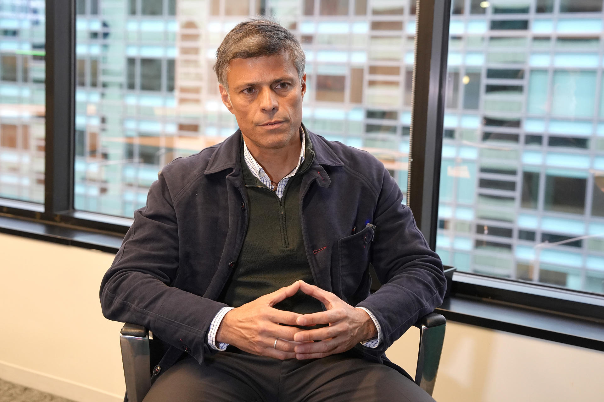 Leopoldo López espera salida de Maduro lleve a la democratización