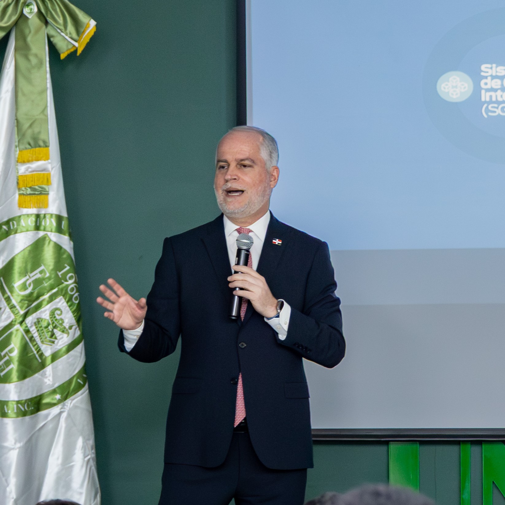 Superintendente de Bancos comparte en la Unphu aprendizajes para una gestión institucional efectiva