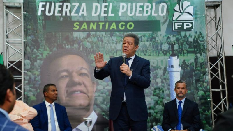 Leonel Fernández sacude Santiago y enciende el escenario político rumbo al 2028