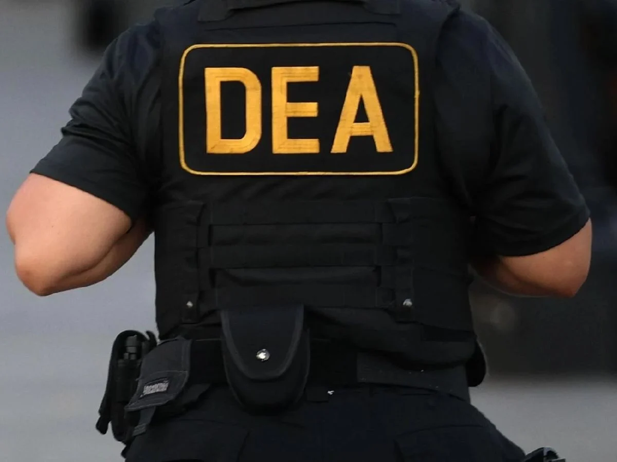 Gobierno condecoró a supervisor de la DEA