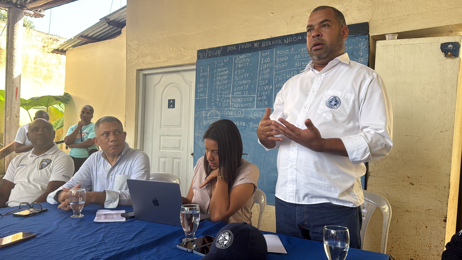 Autoridades encabezan reunión con INAPA para buscar solucion