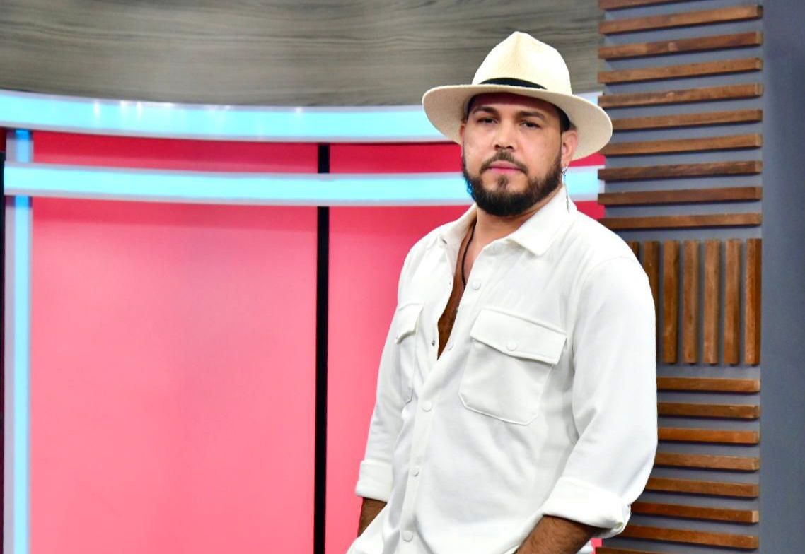Sacha estrena “Se vende medio corazón”