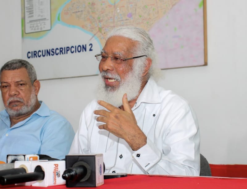 Hubieres hace llamado al Gobierno a no desamparar choferes