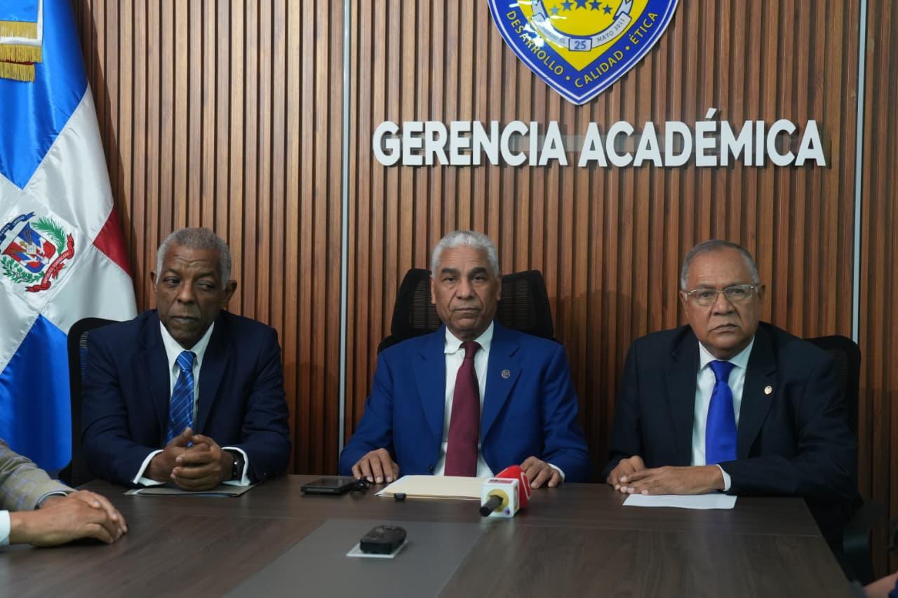 Óscar Rosario declina aspiraciones sella alianza con Wilson