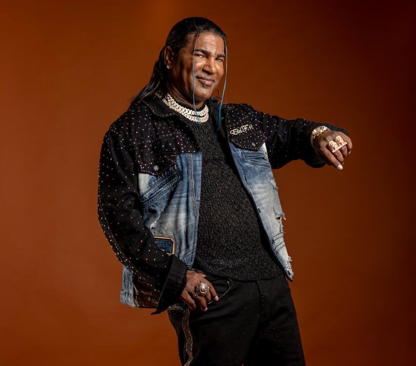 Omega El Fuerte anuncia el fin con Allegro Productions