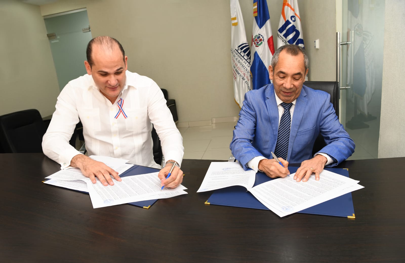 INAVI e INABIE firman acuerdo en beneficio