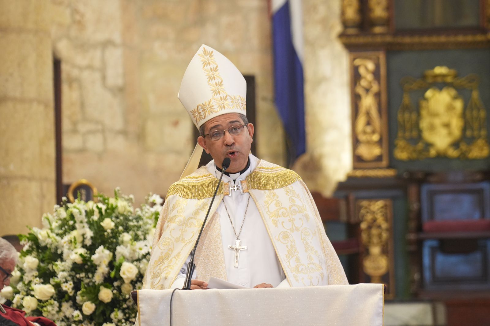 Arzobispo advierte que ideologías contrarias
