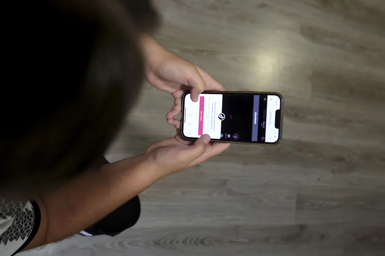 Europa intenta atajar la pornografía infantil en las redes