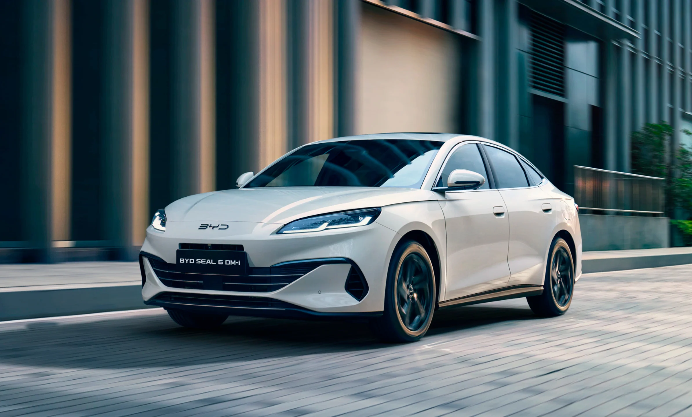 BYD se adelanta al Plan Auto+ 2030 con hasta 13.525€ de descuento y sin tener que pagar el coche hasta junio